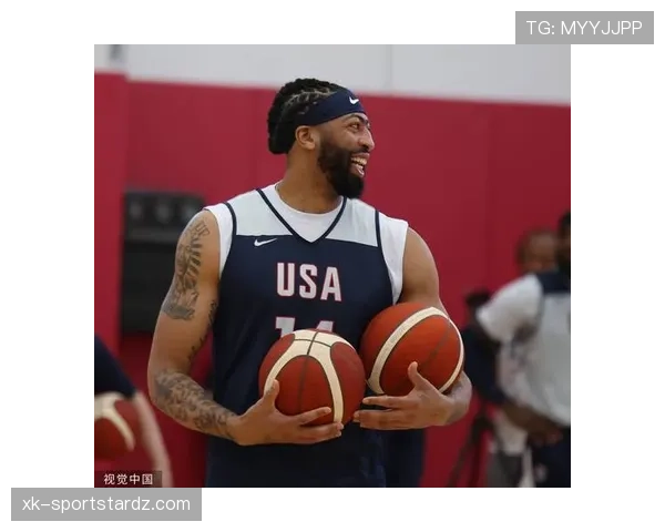 戴维斯居然每天健身三个小时，这娱乐圈明星得哭晕在厕所吧？