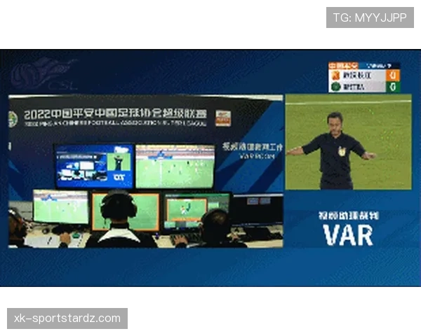 禁区手球判罚为何常引发VAR反复争议？规则解读全解析